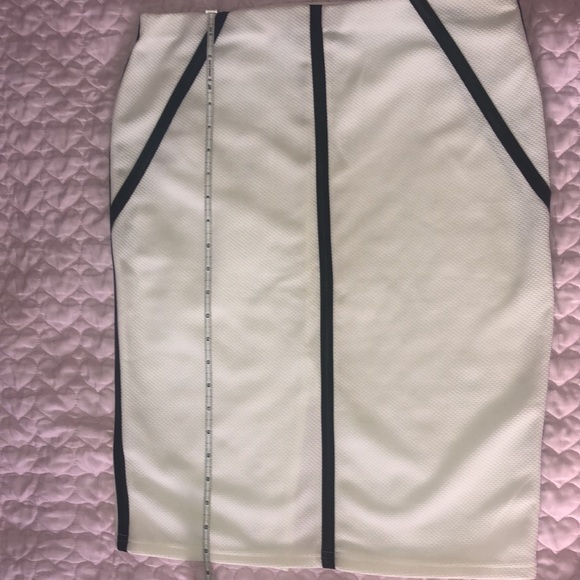 Pencil skirt - Picture 4 of 5